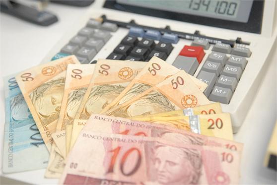 Receita deposita hoje o 1º lote de restituição do IR