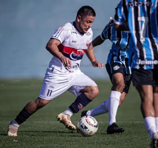 Corisabbá oficializa contratações de goleiro e meia-atacante para a temporada 2024