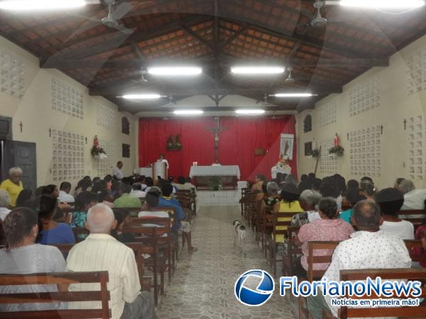 Prociss&atilde;o encerrou festejos de S&atilde;o Jo&atilde;o Batista no bairro Taboca.(Imagem:FlorianoNews)