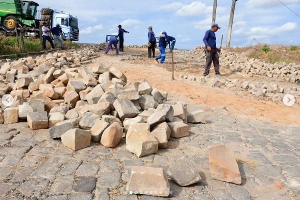 Operação Tapa-Buracos chega ao Conjunto Aparecida Procópio em Floriano