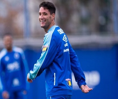 Thiago Neves bate de frente com Ceni e perde status de intocável no Cruzeiro