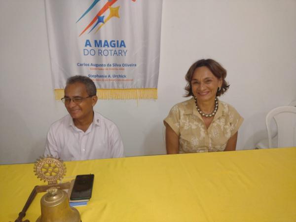 Rotary Club de Floriano homenageia Dr. Beethoven Brand&atilde;o em celebra&ccedil;&atilde;o ao Dia da Bandeira.(Imagem:FlorianoNews)