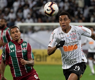 Fluminense e Corinthians decidem ida à semi da Sul-Americana