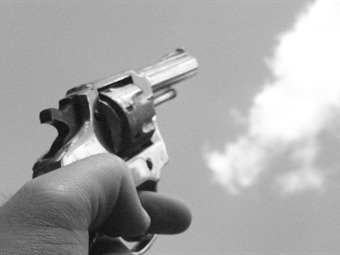 Adolescente é morto na porta de casa ao tentar fugir de tentativa de assalto