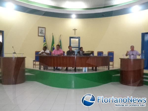 Professores participam de debate sobre redu&ccedil;&atilde;o da maioridade penal em Floriano(Imagem:FlorianoNews)