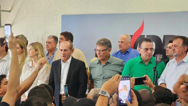 MDB filia quatro deputados em Teresina; veja nomes