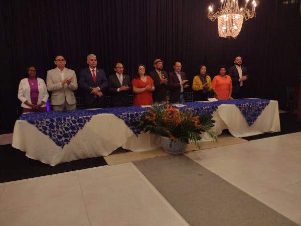 Rotary Club de Floriano Médio Parnaíba dá as boas-vindas à Nova Presidente em Solenidade Festiva