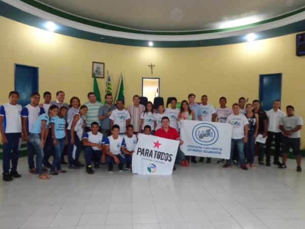Associação Florianense dos Estudantes Secundaristas empossa nova diretoria.(Imagem:FlorianoNews)