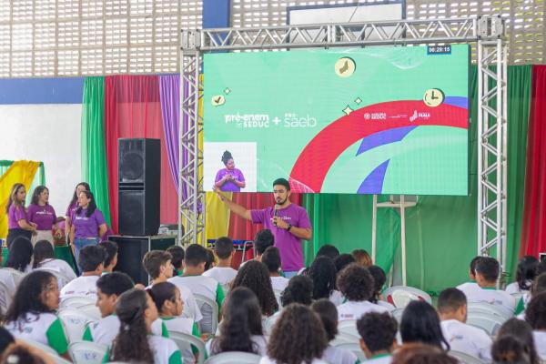 Estudantes da rede estadual participam de revis&atilde;o Pr&eacute;-Enem e Pr&eacute;-Saeb em Uni&atilde;o.(Imagem:Let&iacute;cia Santos)