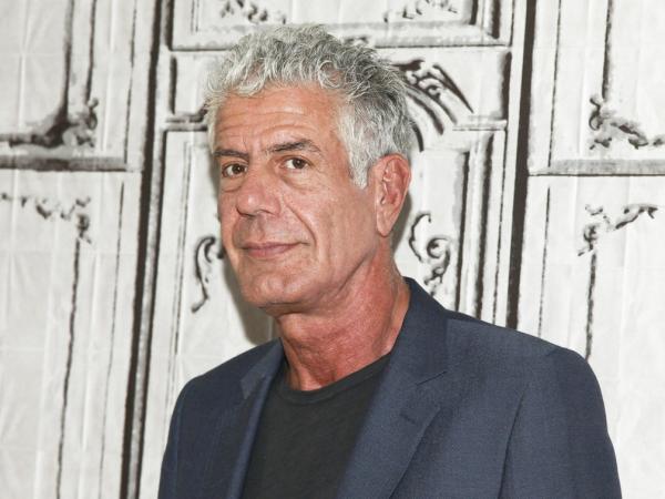 Documentário sobre Anthony Bourdain é criticado por usar inteligência artificial para recriar voz do