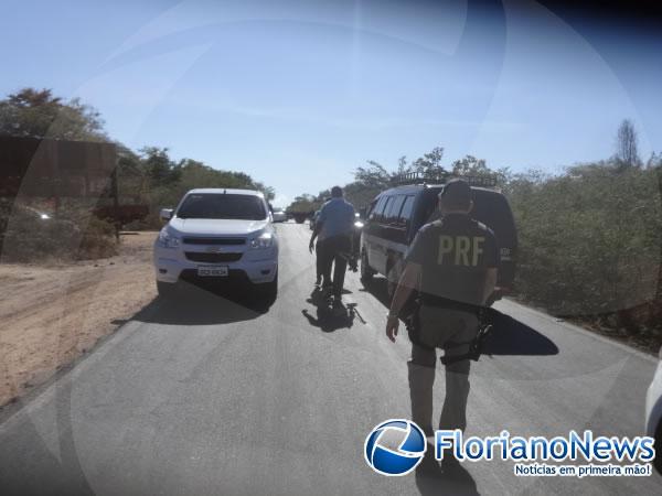 Buraco na pista provoca grave acidente na BR-343.(Imagem:FlorianoNews)