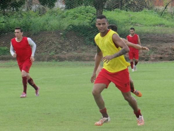 Zé Teodoro confidencia planos sobre Vanderlei: "Pode fazer sua estreia"