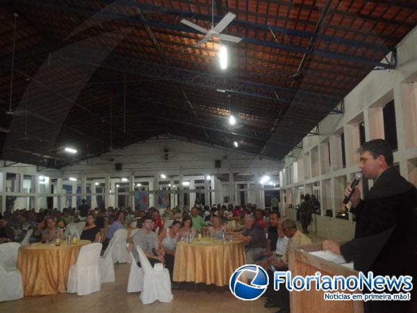 Mototaxistas de Floriano receberam certificados de capacita&ccedil;&atilde;o do SEST/SENAT(Imagem:FlorianoNews)