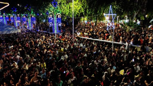 Abertura do Natal de Sonho & Luz ilumina a Pra&ccedil;a Pedro II e inaugura 18 dias de programa&ccedil;&atilde;o cultural no centro de Teresina.(Imagem:Anna J&uacute;lia Melo)