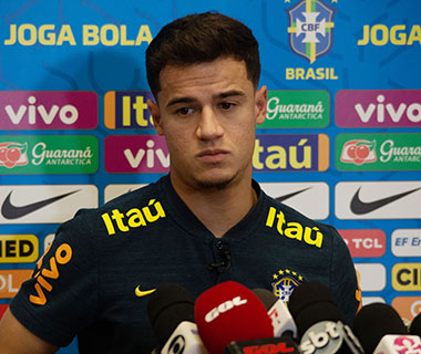 Coutinho defende volta de Fernandinho à seleção: "é um líder"