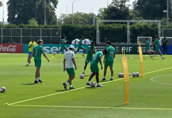 Escalação: Palmeiras treina sem Paulinho e Piquerez de olho nas quartas da Copa de Clubes