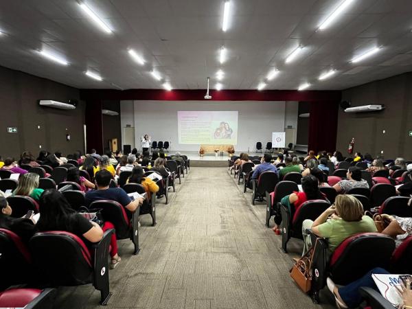 II F&oacute;rum de Incentivo ao Aleitamento Materno discute apoio da amamenta&ccedil;&atilde;o aos grupos mais vulner&aacute;veis.(Imagem:Divulga&ccedil;&atilde;o)