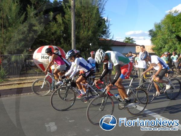 13&ordf; edi&ccedil;&atilde;o de Biathlon agitou a programa&ccedil;&atilde;o de anivers&aacute;rio da cidade de Floriano.(Imagem:FlorianoNews)
