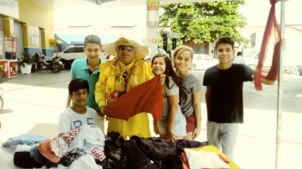 Estudantes realizam 4&ordf; edi&ccedil;&atilde;o do Bazar da Felicidade em Floriano.(Imagem:FlorianoNews)