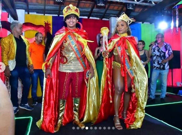 Rei e Rainha do Carnaval 2024 de Floriano são eleitos em noite de brilho e samba no pé