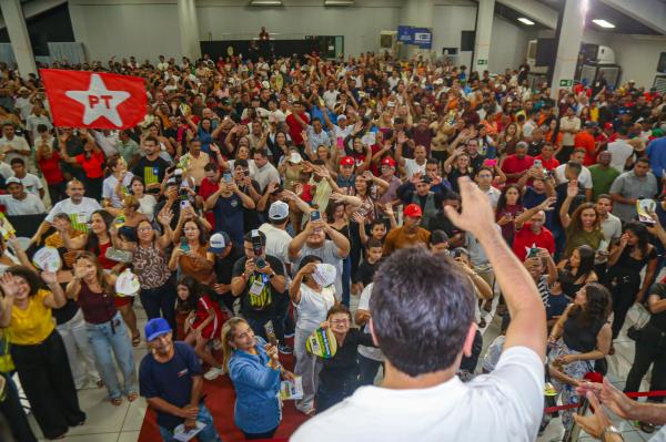  Rafael lan&ccedil;a em Floriano plataforma para popula&ccedil;&atilde;o enviar sugest&otilde;es ao Plano de Governo 2027-2030(Imagem:Divulga&ccedil;&atilde;o)