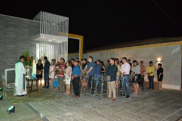 Cl&iacute;nica Safira &eacute; inaugurada em grande estilo em Floriano.(Imagem:Ascom)