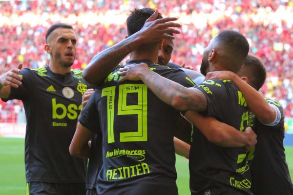 Flamengo cria "casca" em "trilogia" e quebra seu recorde na era dos pontos corridos