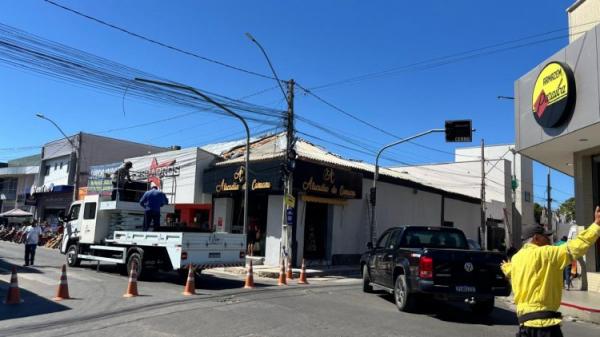 SUTRAN intensifica organização do trânsito de Floriano com novas sinalizações e instalação de semáfo