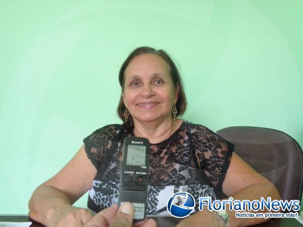 L&eacute;a Almeida, presidente do SINTE/Regional Floriano. (Imagem:FlorianoNews)