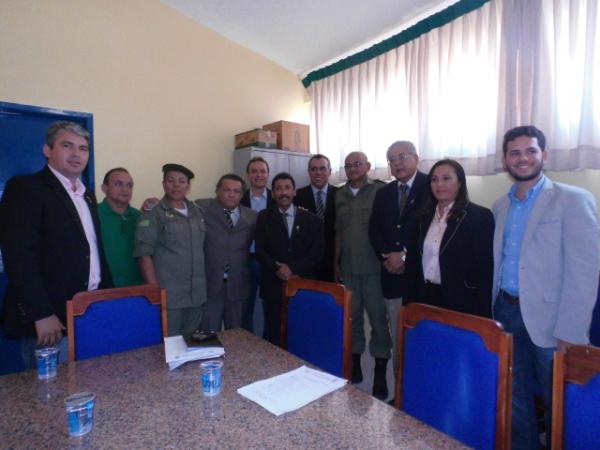 Segurança Pública é tema de reunião na Câmara de Floriano