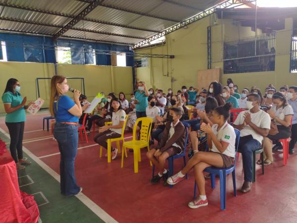 Escola Pequeno Pr&iacute;ncipe realiza cerim&ocirc;nia de encerramento do ano letivo. (Imagem:FlorianoNews)