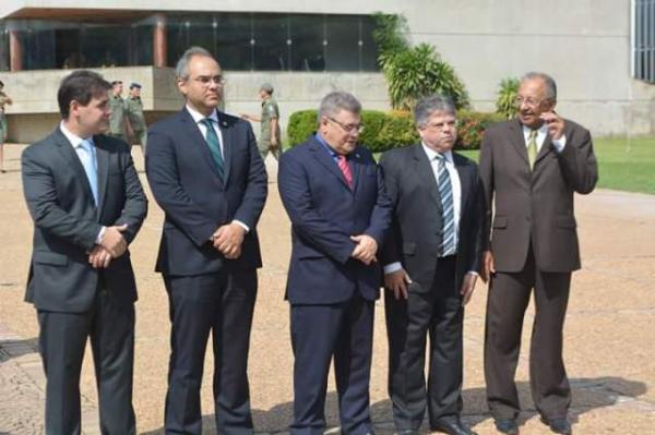 Gustavo Neiva participa da abertura do Ano Legislativo