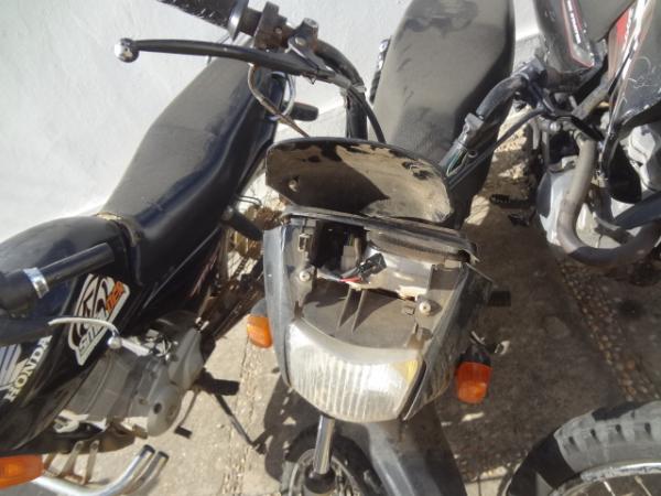 Polícia Militar prende dois acusados de roubo a motos em Floriano
