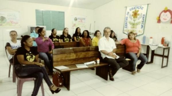 Floriano sedia encontro regional de Apaes da Regi&atilde;o Centro-Sul(Imagem:FlorianoNews)