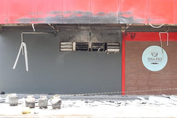 Padaria teve cozinha completamente destru&iacute;da por inc&ecirc;ndio na Zona Leste de Teresina. (Imagem:Ellen Pessoa/G1)