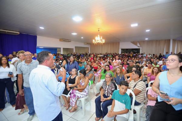  Com Joel nos bra&ccedil;os do povo e Ciro ovacionado, multid&atilde;o recebe pr&eacute;-candidatos na zona Norte(Imagem:Ascom)