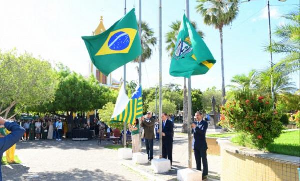 Poder Legislativo participa da abertura da Semana da Pátria em Floriano