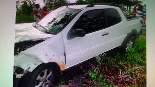 PRF identifica ve&iacute;culo roubado com placas clonadas.(Imagem:PRF)