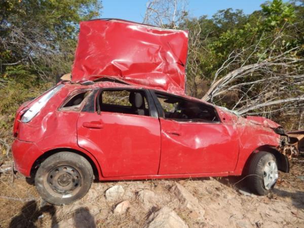 Jovem de 21 anos morre em acidente de carro na PI 221.(Imagem:Portalr10)