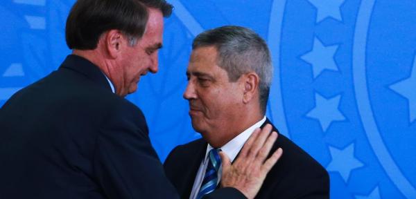 "90% de chance de ter Braga Netto como vice", diz Bolsonaro