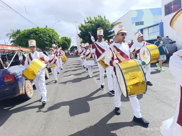 Ginásio Primeiro de Maio celebra 69 anos com desfile cívico e homenagens em Floriano.(Imagem:FlorianoNews)