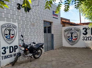 Marido mata esposa a facadas na frente do filho em Timon