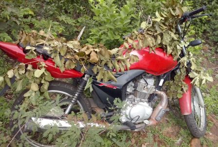 PM recupera motocicleta furtada no bairro Alto da Cruz