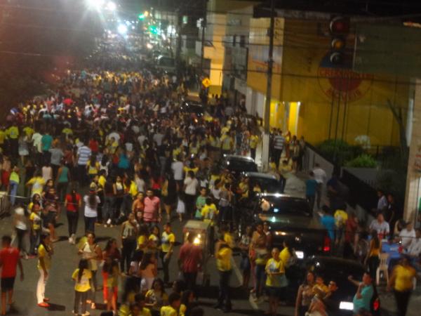 8ª Marcha para Jesus leva multidão às ruas de Floriano