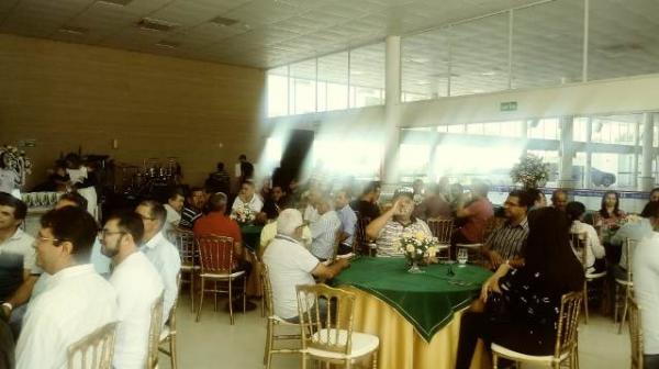 Rep&oacute;rter Amarelinho recebe homenagem em solenidade de aniversario da Eletrobr&aacute;s.(Imagem:FlorianoNews)