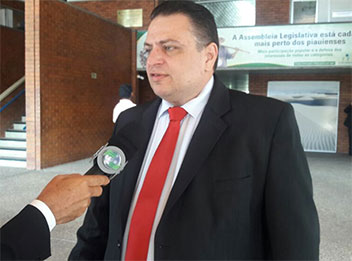 Gessivaldo nega ida do PRB para chapa de Elmano Ferrer