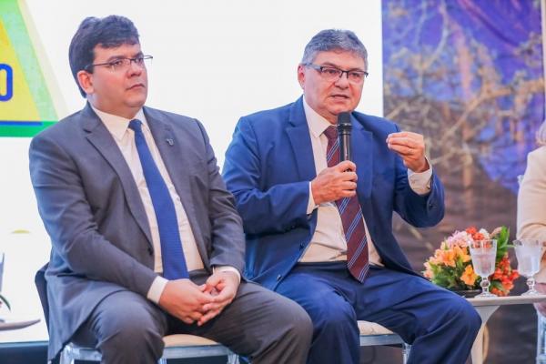Governador participa de evento no TCE e trata sobre a divis&atilde;o de recursos para estados e munic&iacute;pios(Imagem:Divulga&ccedil;&atilde;o)