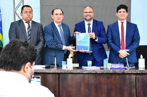  C&acirc;mara de Floriano abre o Ano Legislativo 2024 com mensagem do prefeito municipal(Imagem:CMF)