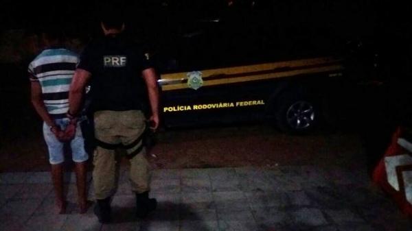 Homem é detido pela PRF após apresentar CNH falsa no interior do PI