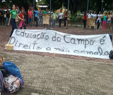 Alunos invadem reitoria da UFPI e ocupam em novo protesto contra extinção de curso